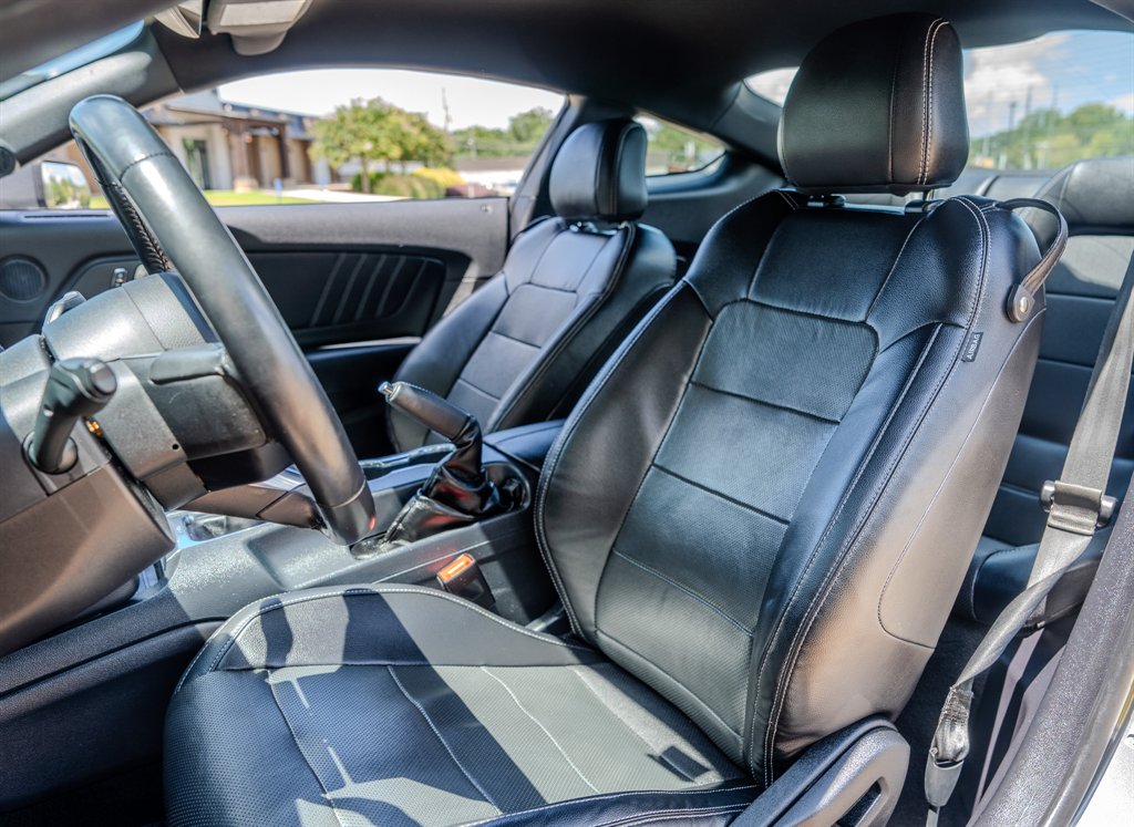 2021 Ford Mustang - $42,935
