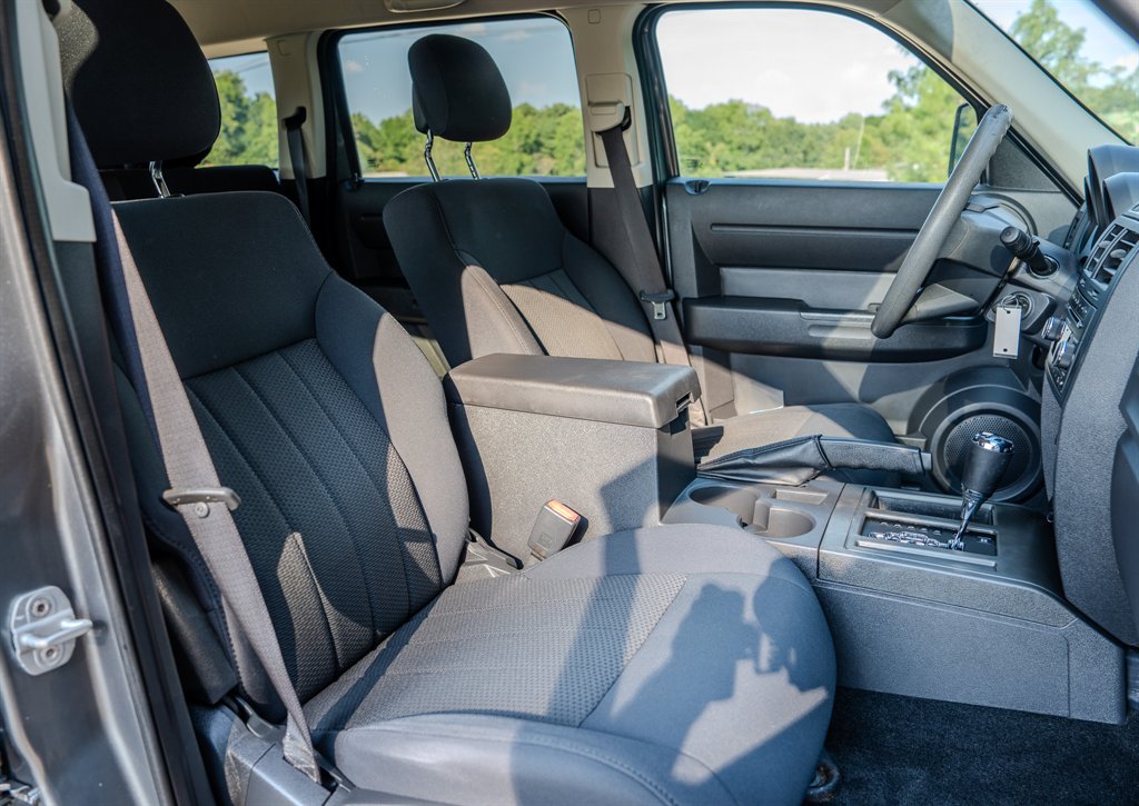 2011 Dodge Nitro - $7,950