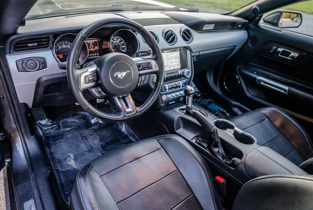 2017 Ford Mustang - $14,950