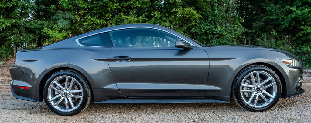 2017 Ford Mustang - $14,950