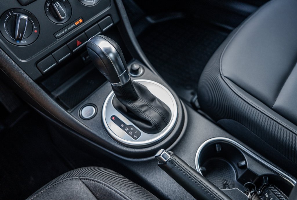 2016 Volkswagen Beetle - $20,495
