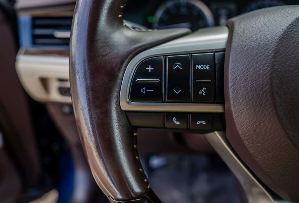 2018 Lexus ES - $16,950