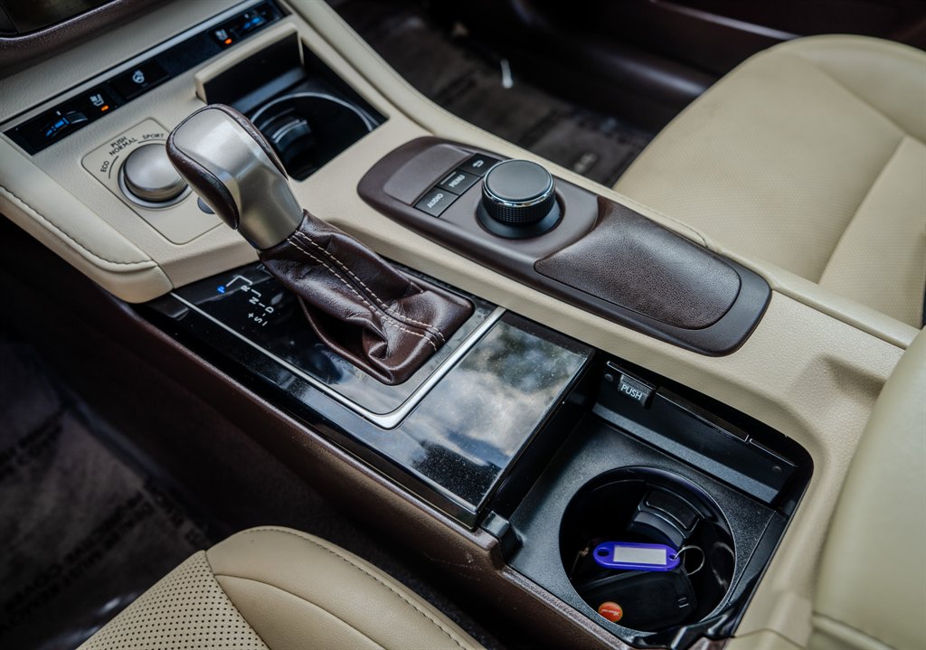 2018 Lexus ES - $16,950