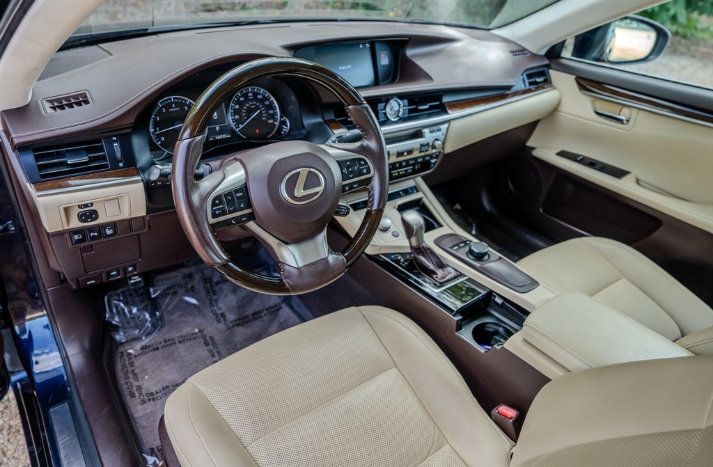 2018 Lexus ES - $16,950