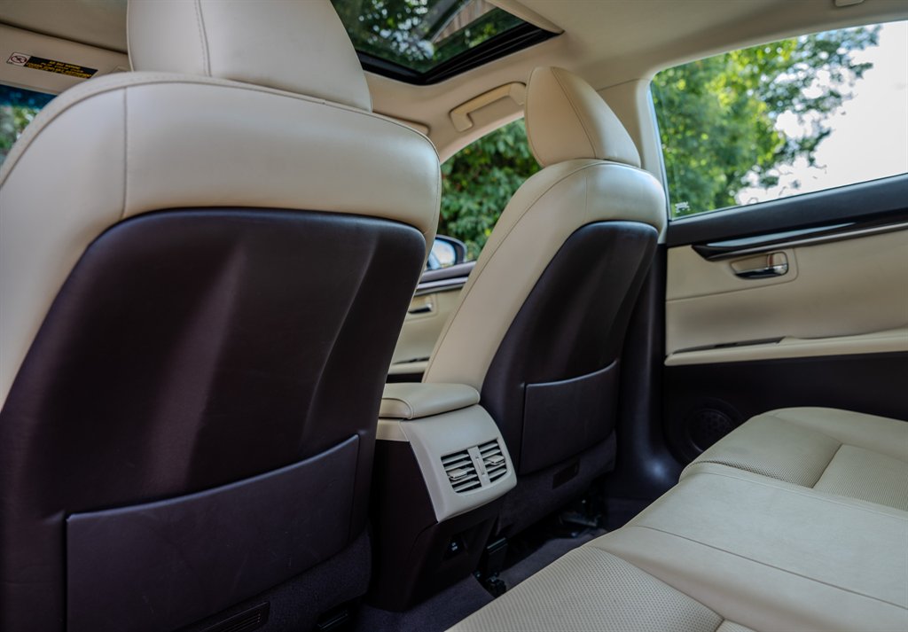 2018 Lexus ES - $16,950