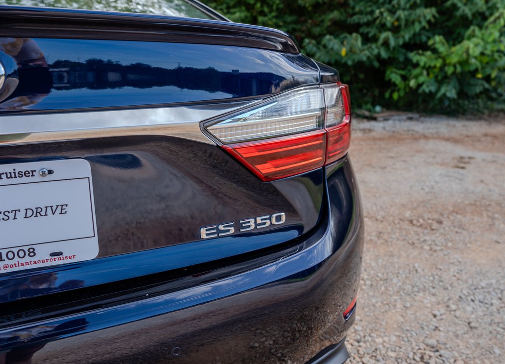 2018 Lexus ES - $16,950