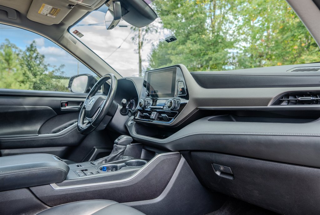 2023 Toyota Highlander - $30,875