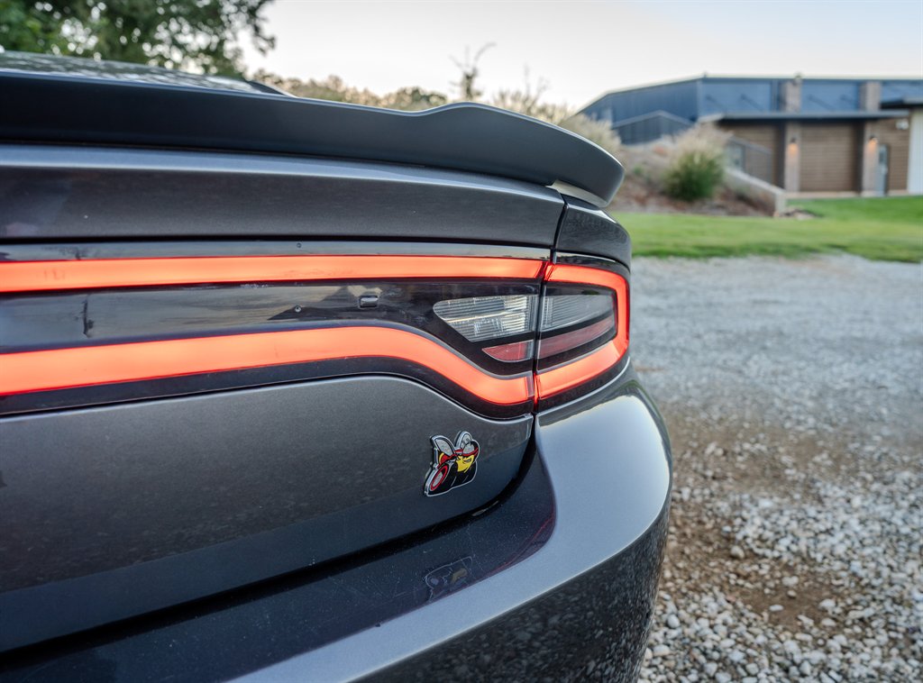 2020 Dodge Charger - $32,999