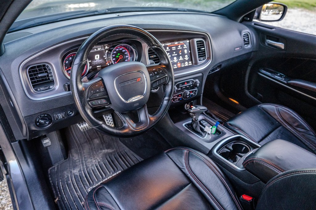 2020 Dodge Charger - $32,999