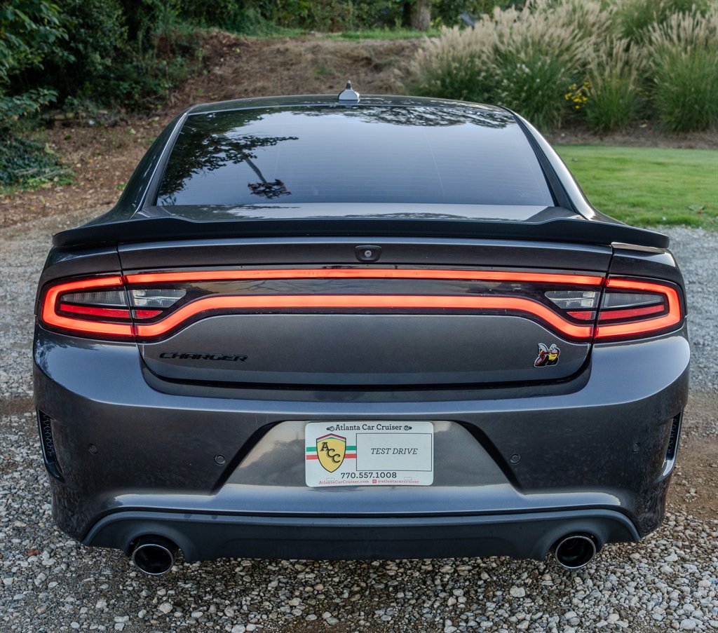 2020 Dodge Charger - $32,999