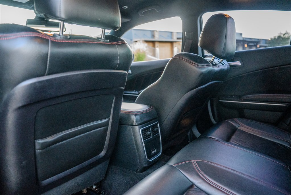 2020 Dodge Charger - $32,999