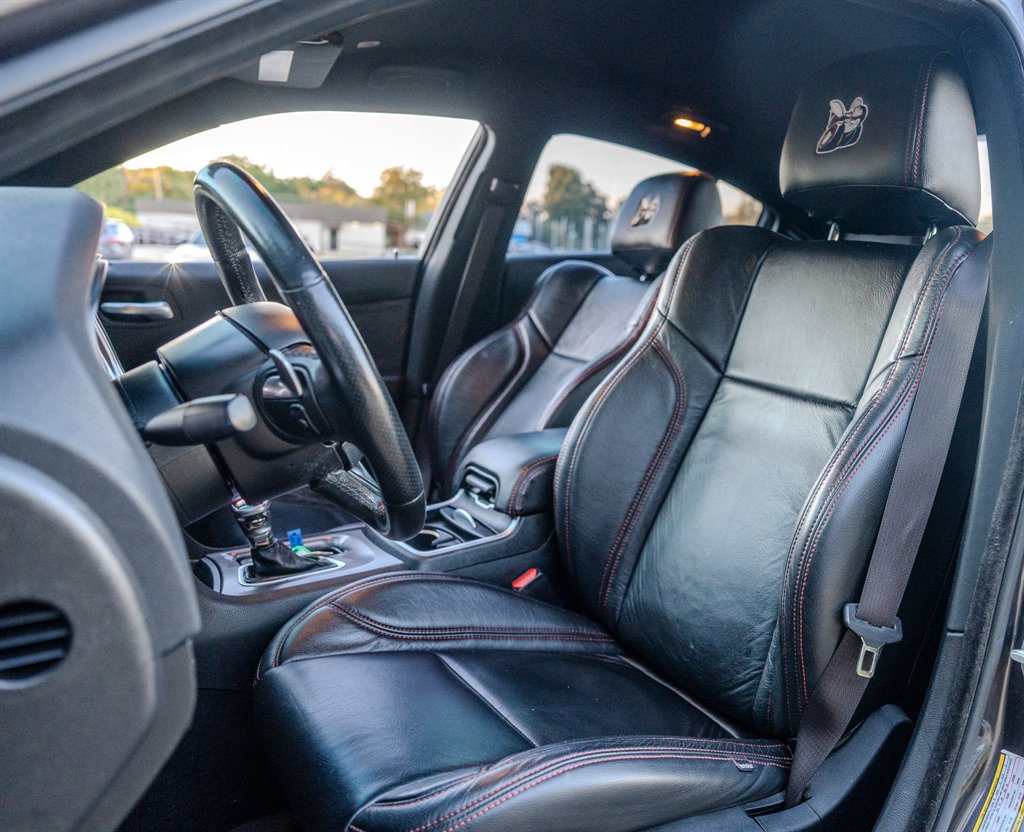 2020 Dodge Charger - $32,999