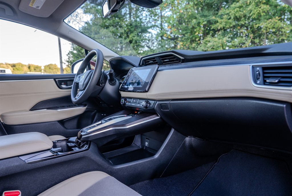 2018 Honda Clarity - $16,945
