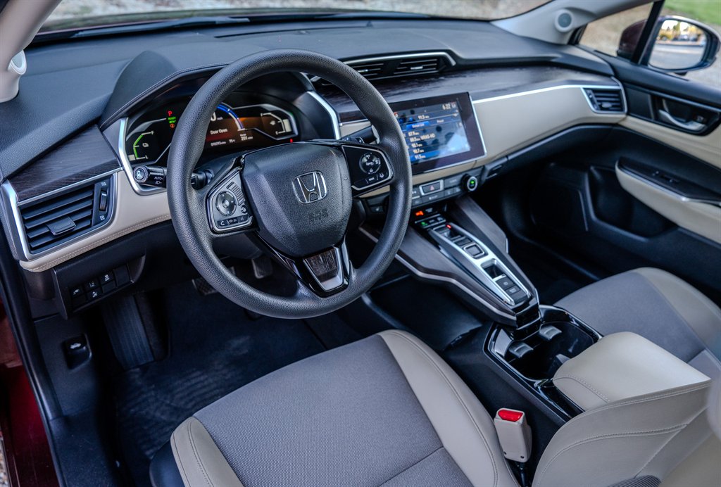 2018 Honda Clarity - $16,945
