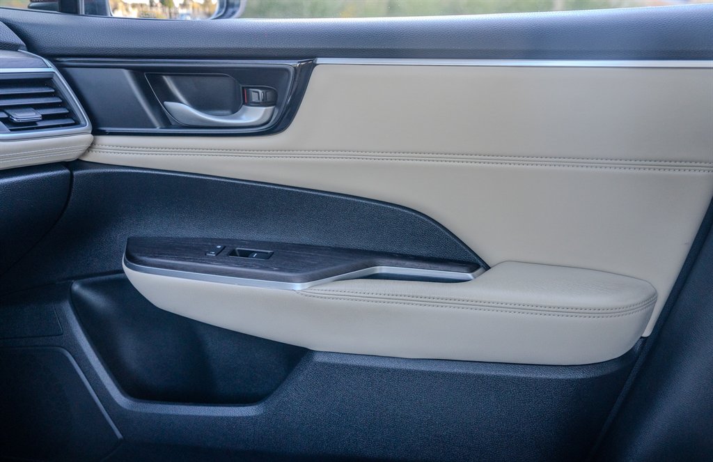 2018 Honda Clarity - $16,945