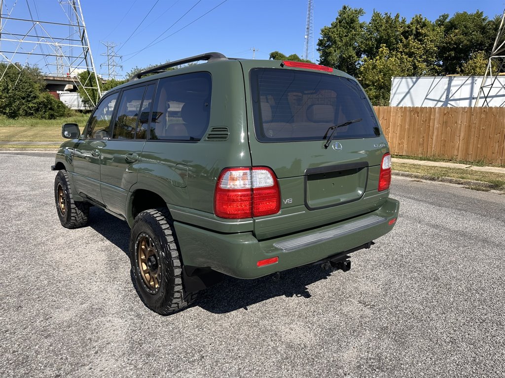 1999 Lexus LX 470 photo