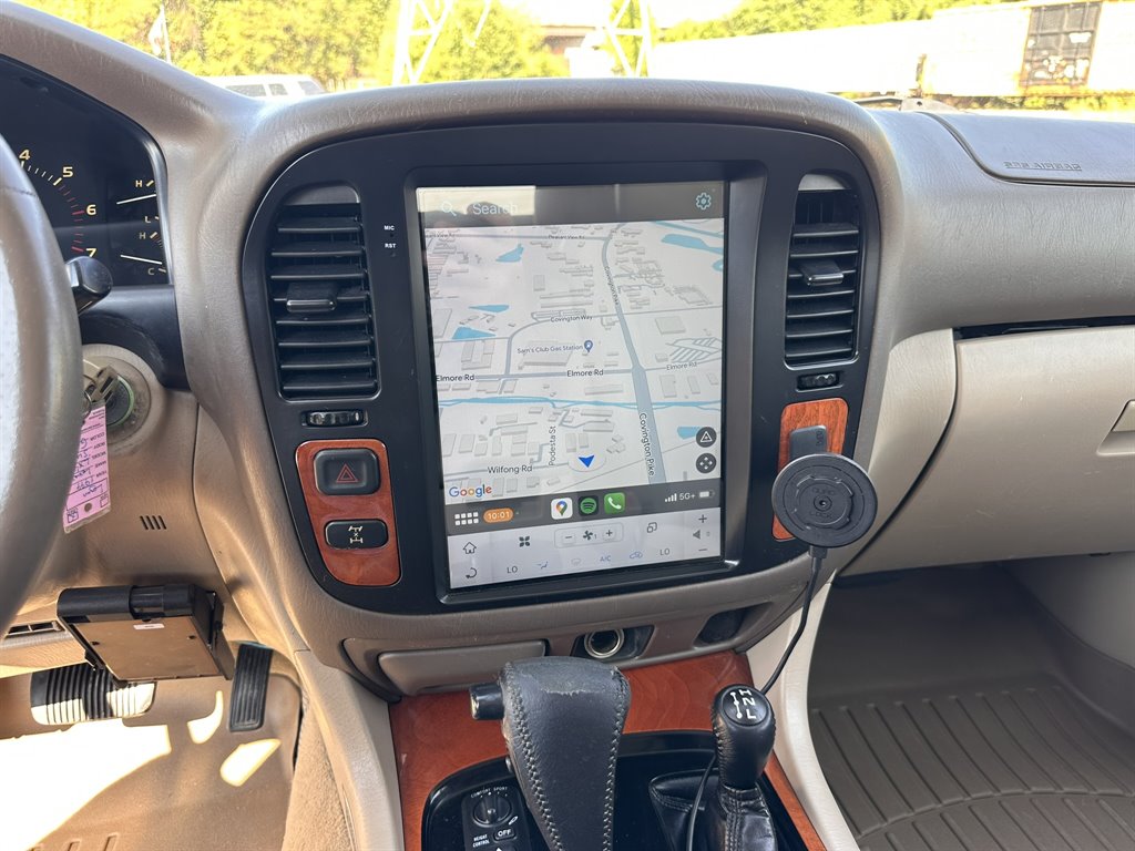 1999 Lexus LX 470 photo