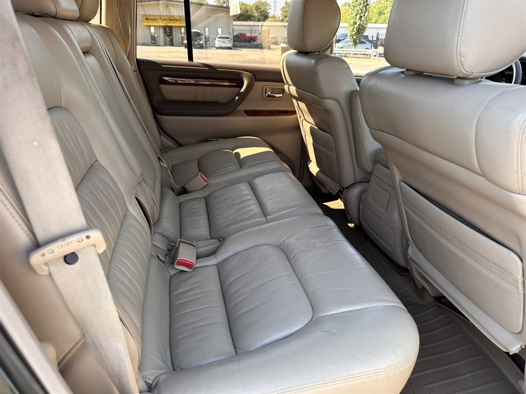 1999 Lexus LX 470 photo
