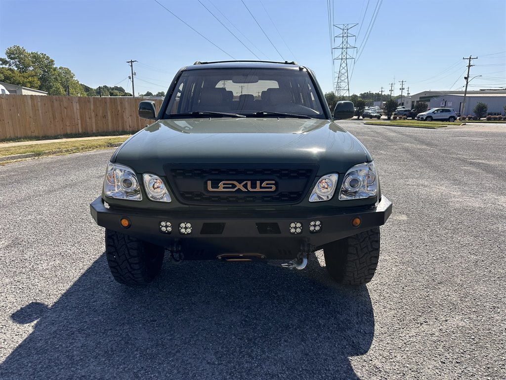 1999 Lexus LX 470 photo