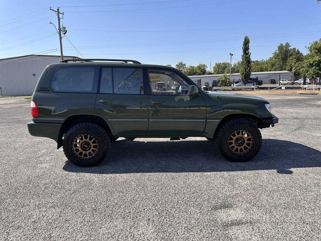 1999 Lexus LX 470 photo