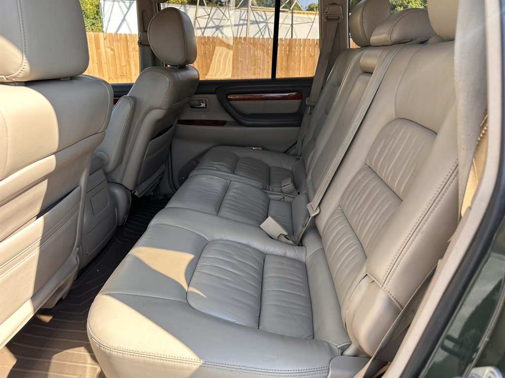 1999 Lexus LX 470 photo
