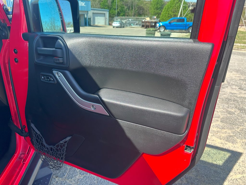 2016 Jeep Wrangler Unlimited Rubicon photo
