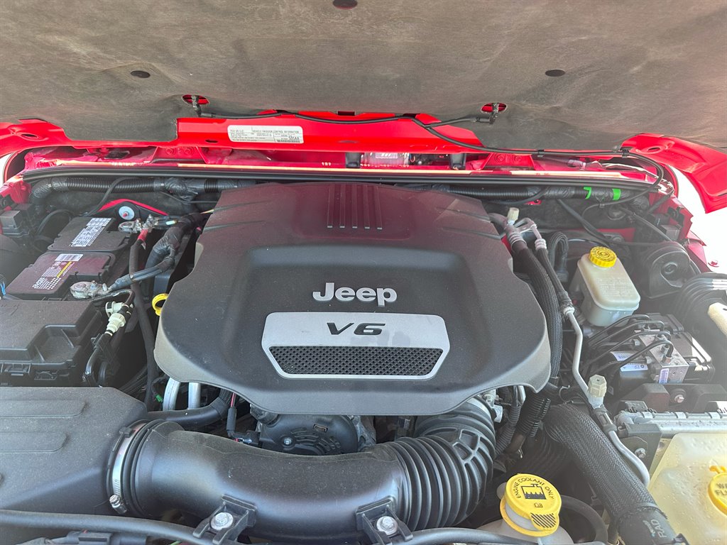 2016 Jeep Wrangler Unlimited Rubicon photo