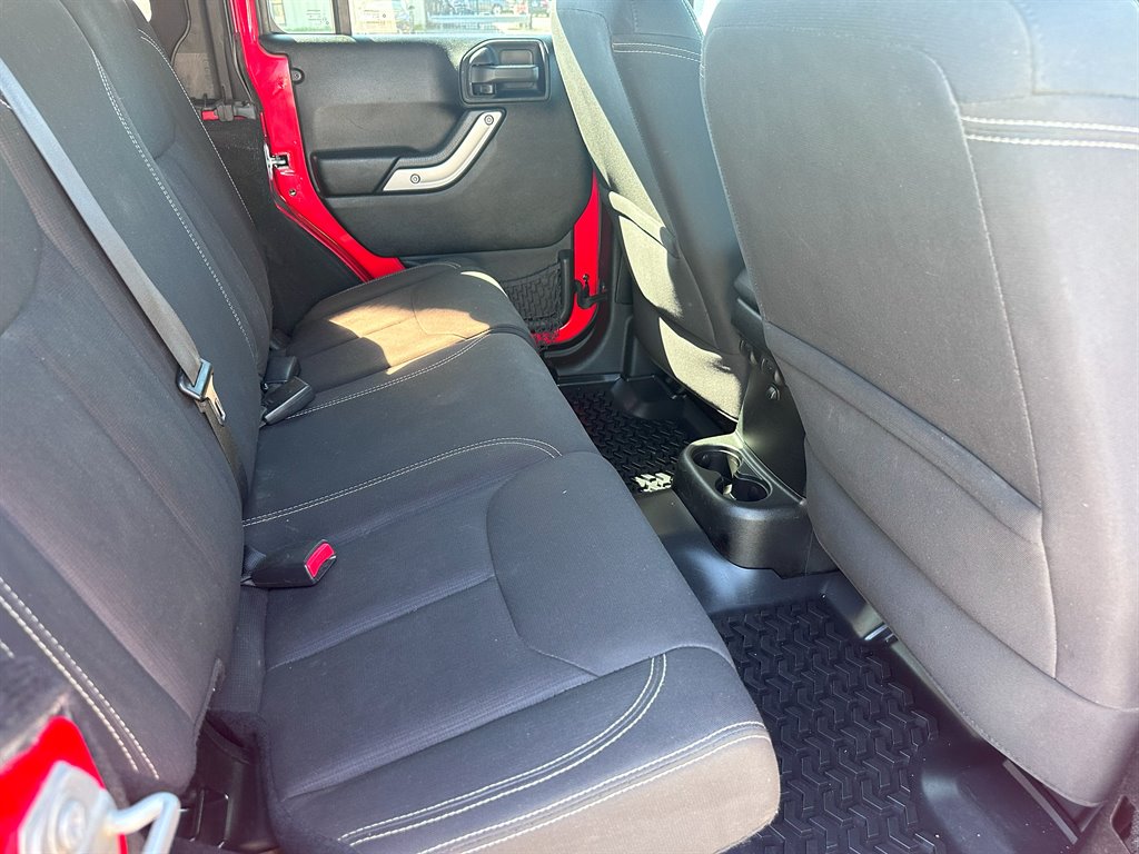 2016 Jeep Wrangler Unlimited Rubicon photo