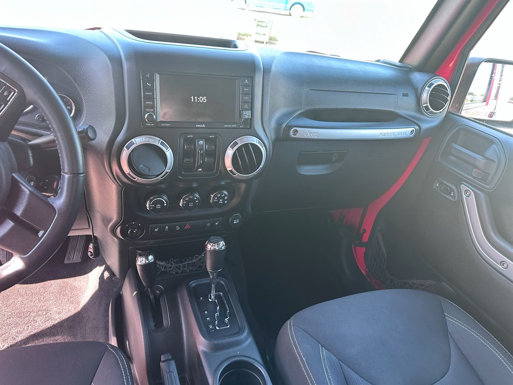 2016 Jeep Wrangler Unlimited Rubicon photo