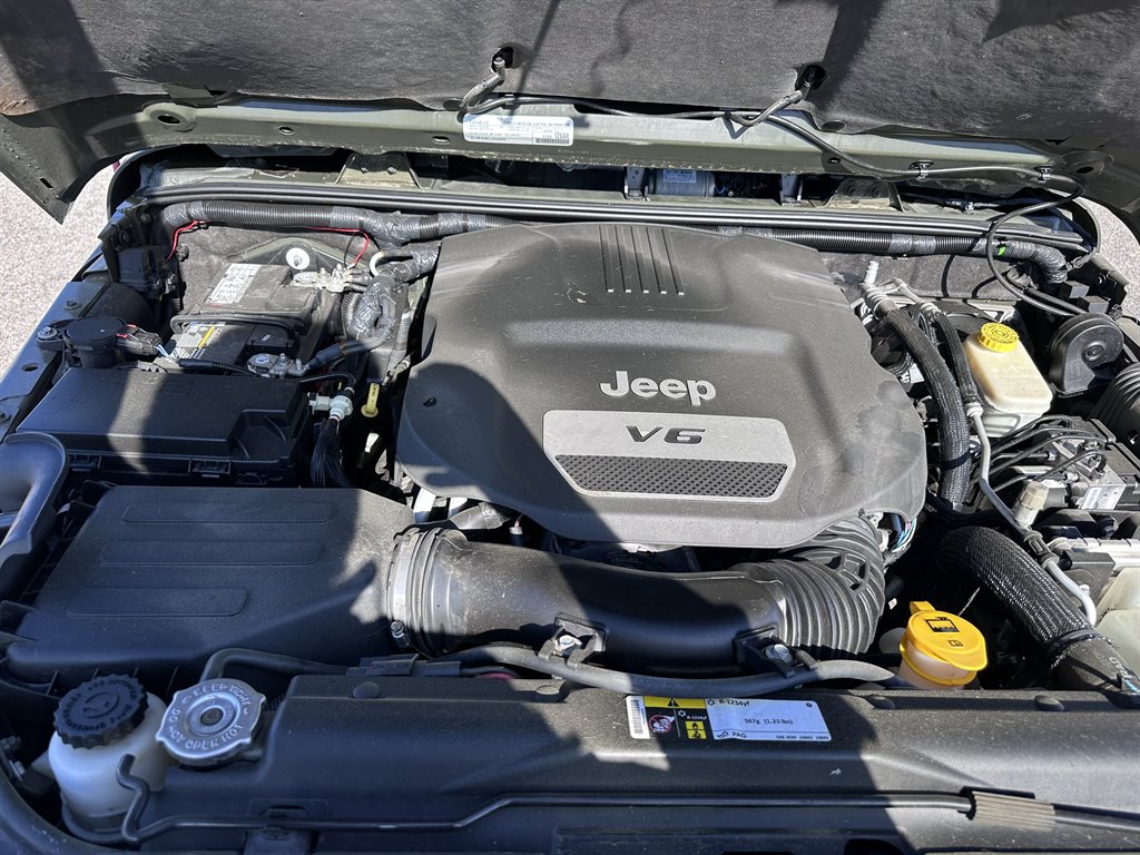 2015 Jeep Wrangler Unlimited Rubicon photo