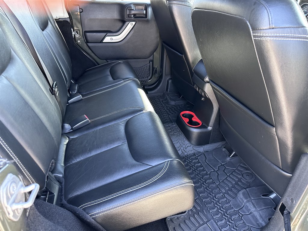 2015 Jeep Wrangler Unlimited Rubicon photo