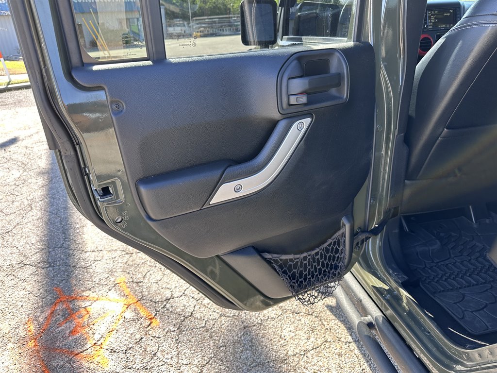 2015 Jeep Wrangler Unlimited Rubicon photo