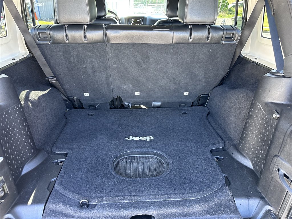2015 Jeep Wrangler Unlimited Rubicon photo