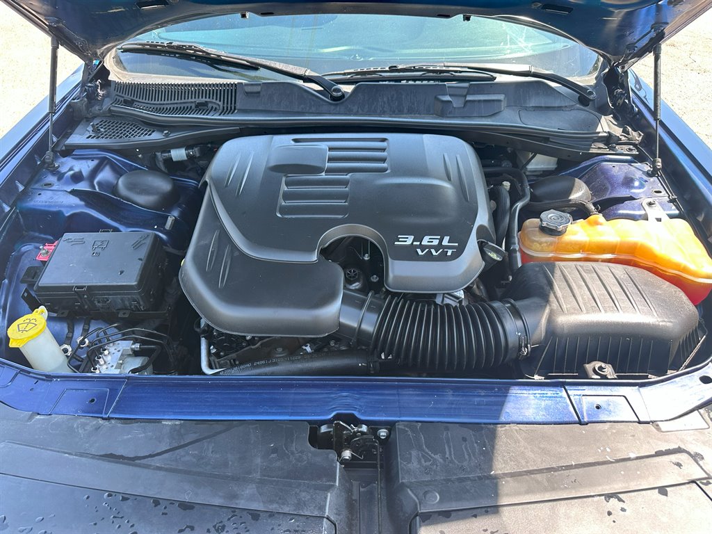2016 Dodge Challenger SXT photo