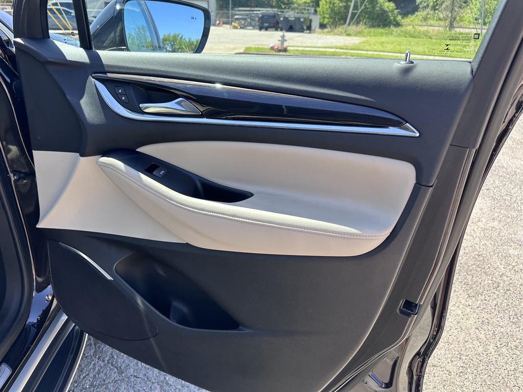 2018 Buick Enclave Essence photo