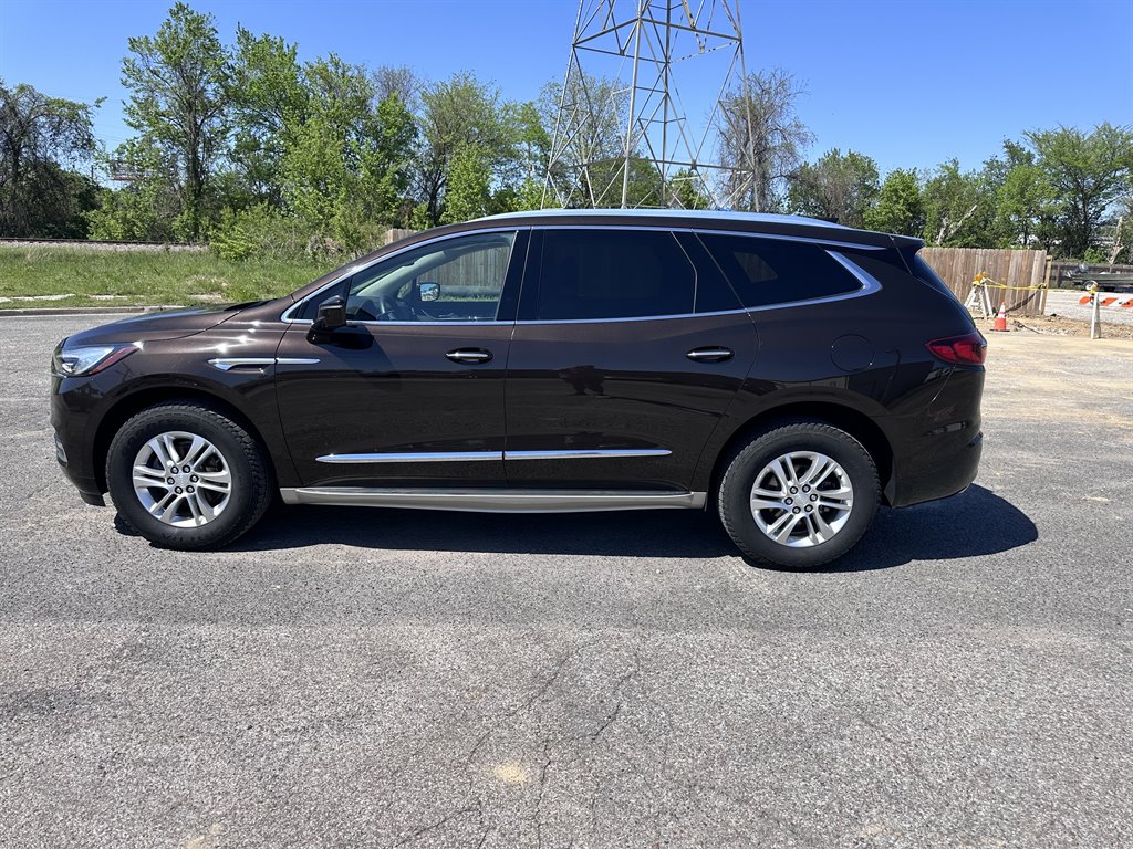 2018 Buick Enclave Essence photo