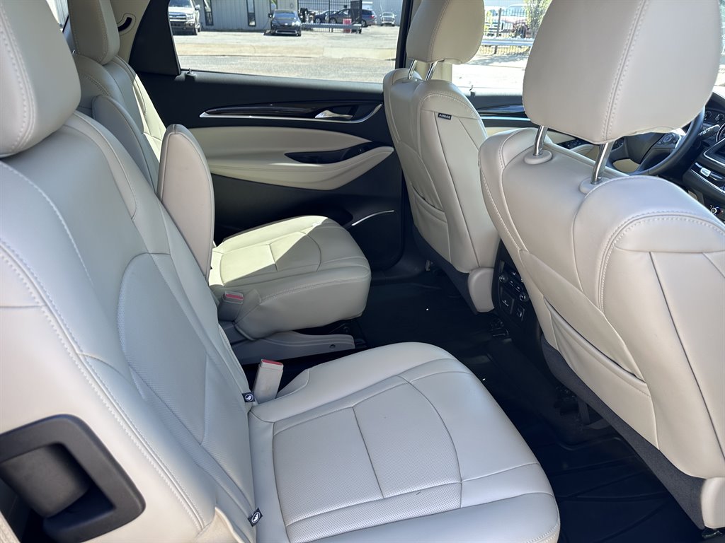 2018 Buick Enclave Essence photo