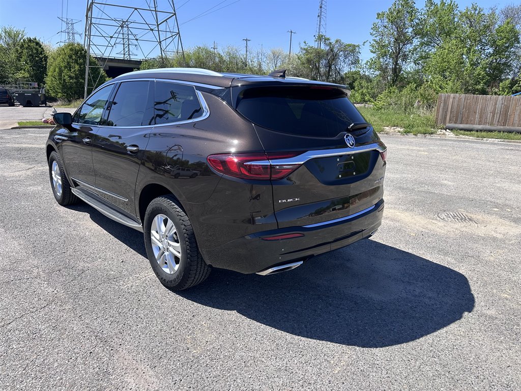 2018 Buick Enclave Essence photo