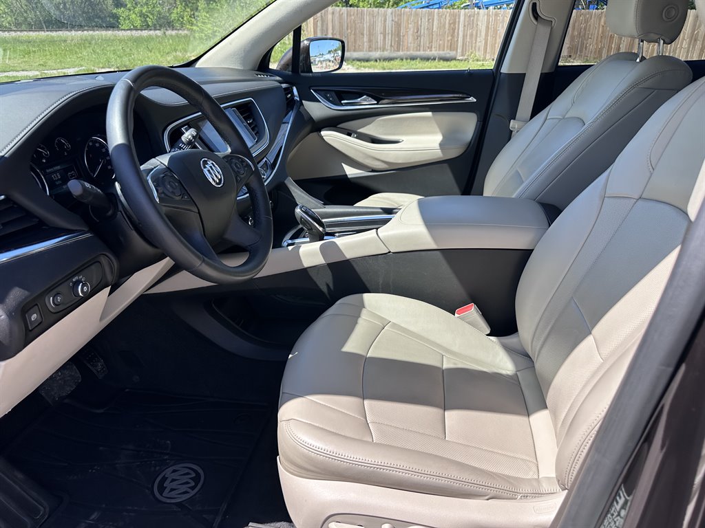 2018 Buick Enclave Essence photo