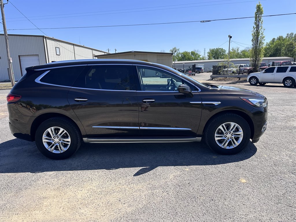 2018 Buick Enclave Essence photo