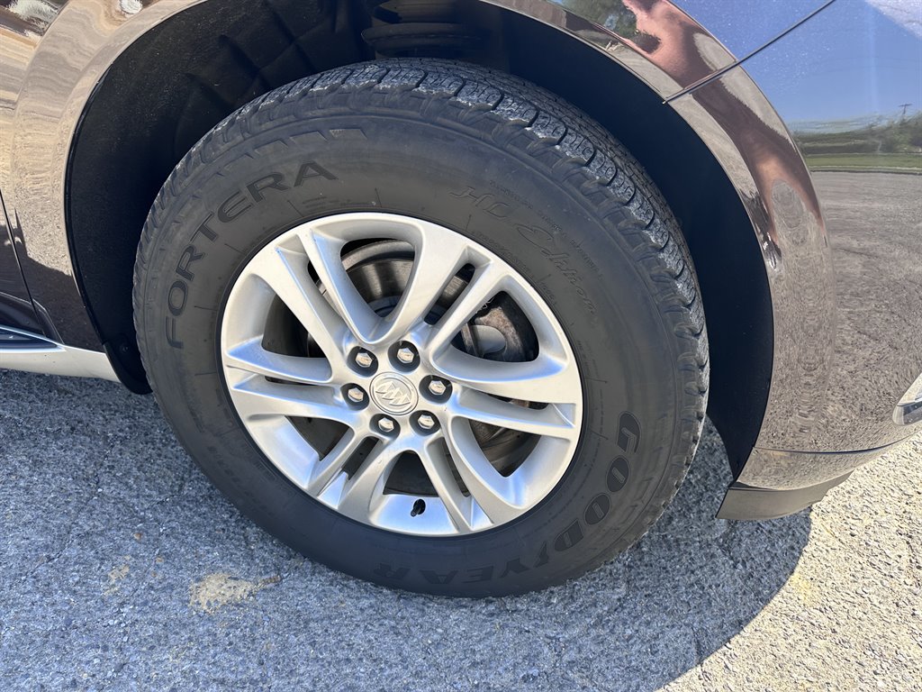 2018 Buick Enclave Essence photo