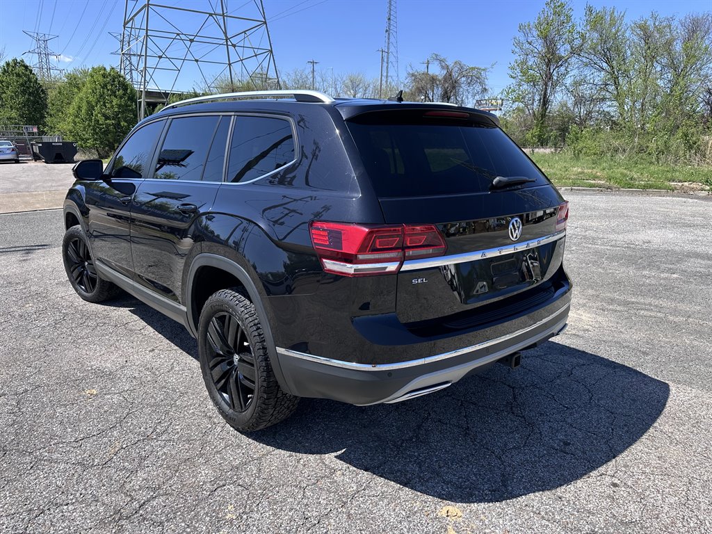 2018 Volkswagen Atlas SEL photo