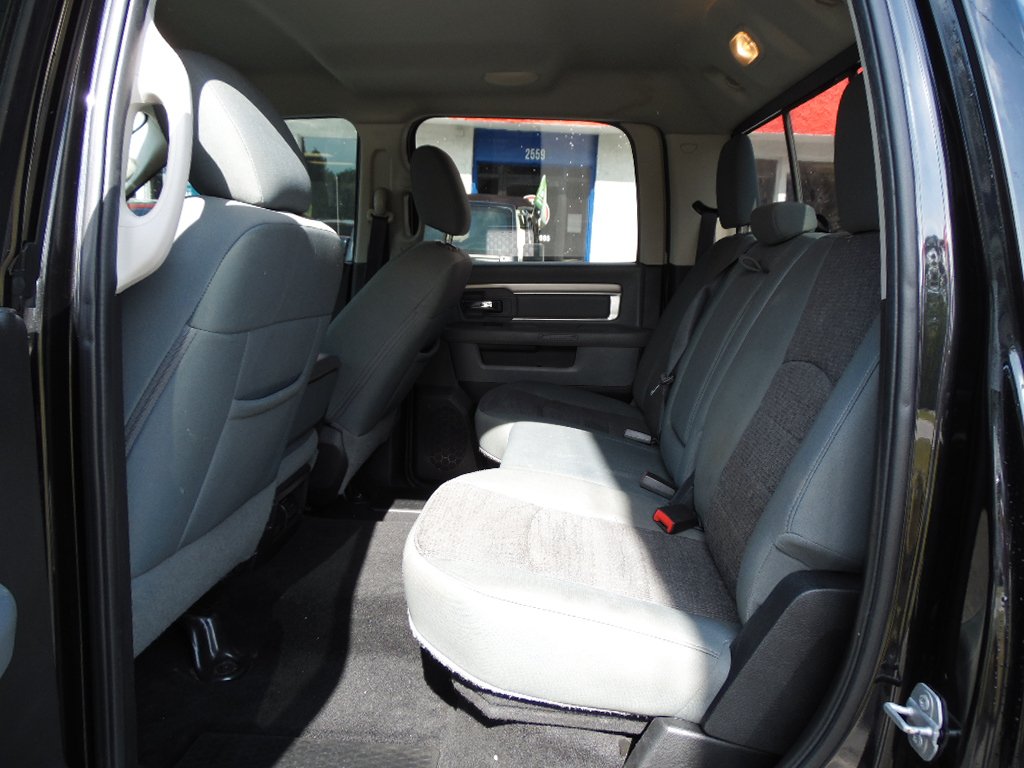 2016 RAM 1500 SLT photo