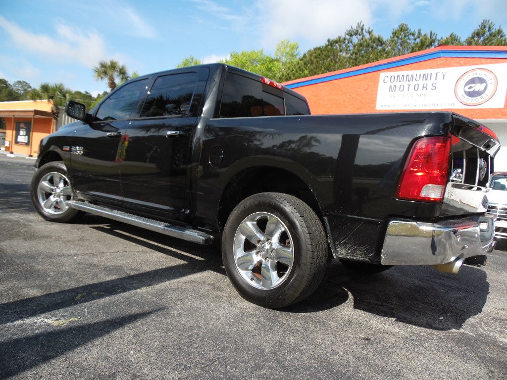 2016 RAM 1500 SLT photo
