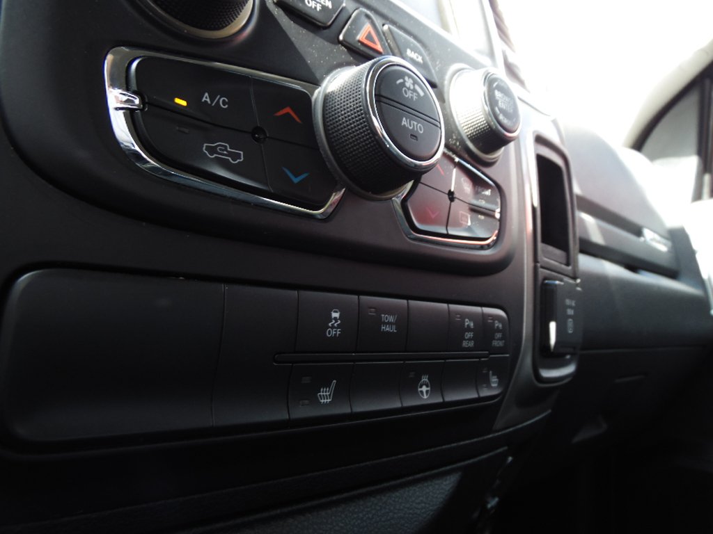 2016 RAM 1500 SLT photo