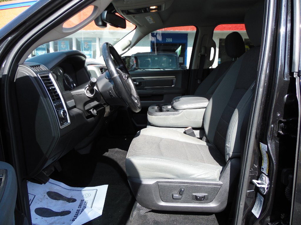 2016 RAM 1500 SLT photo