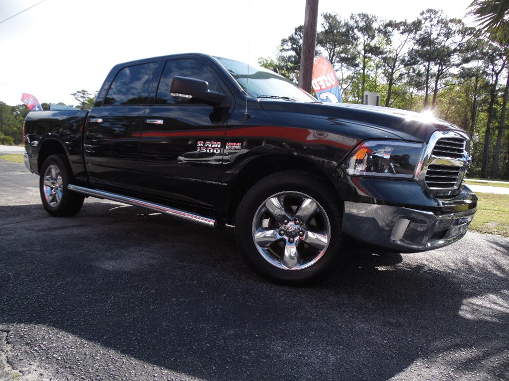 2016 RAM 1500 SLT photo