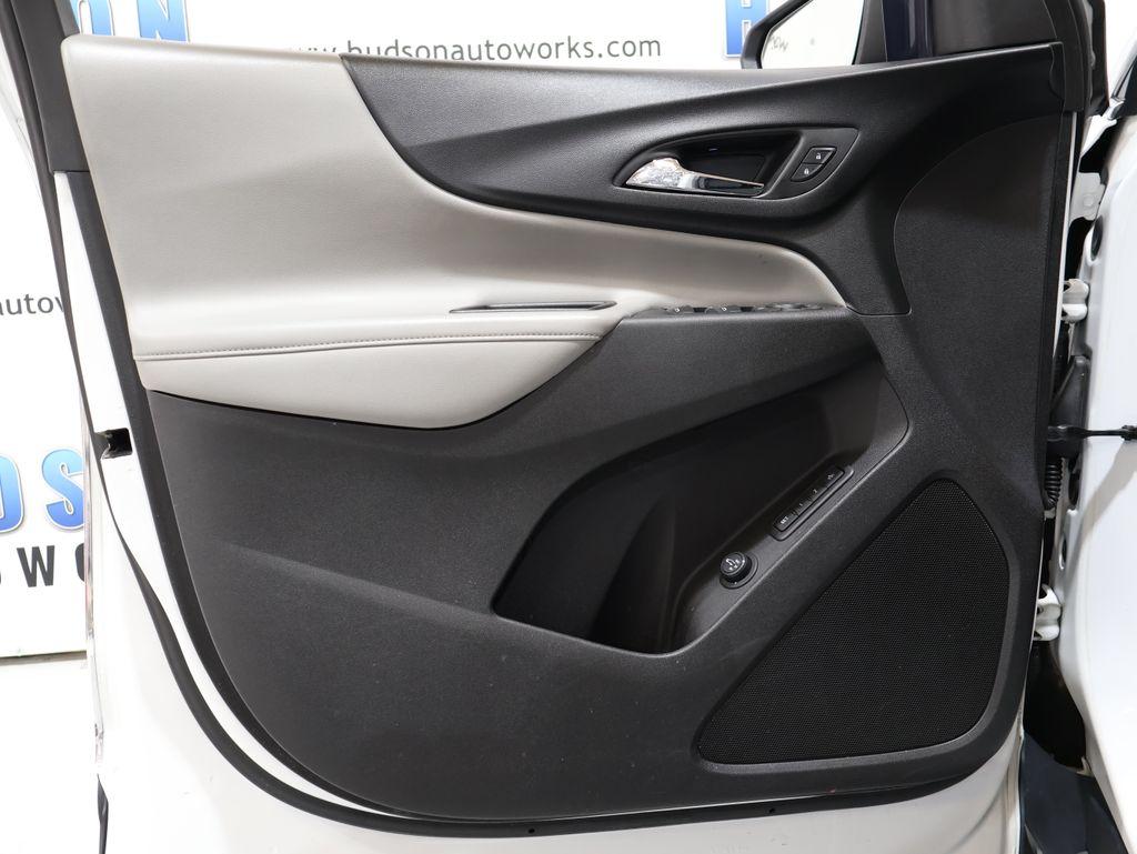 2020 Chevrolet Equinox - $17,900