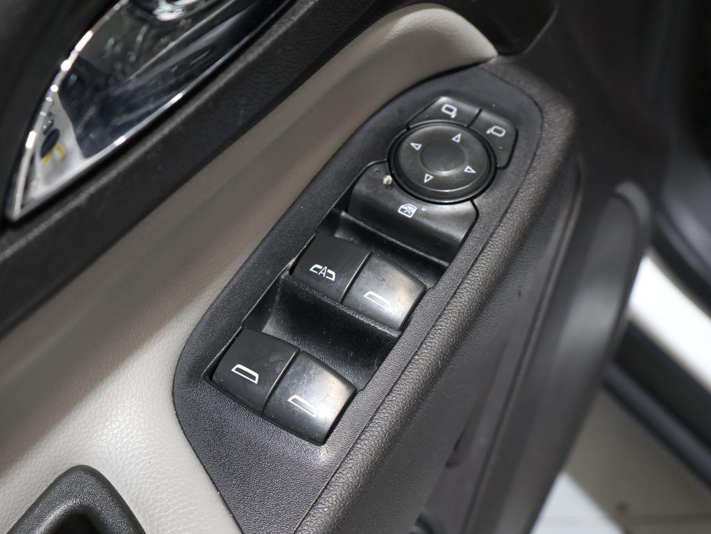 2020 Chevrolet Equinox - $17,900