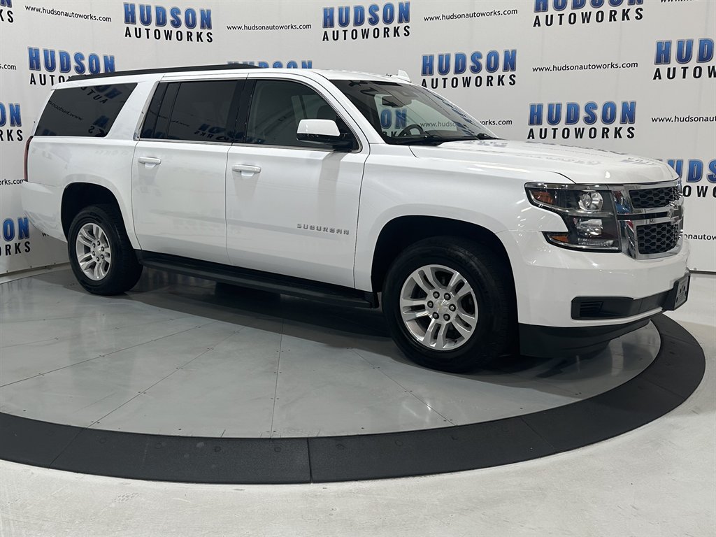 2020 Chevrolet Suburban 1500 LT photo